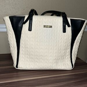 Jessica Simpson, white and black quilted faux leather purse
